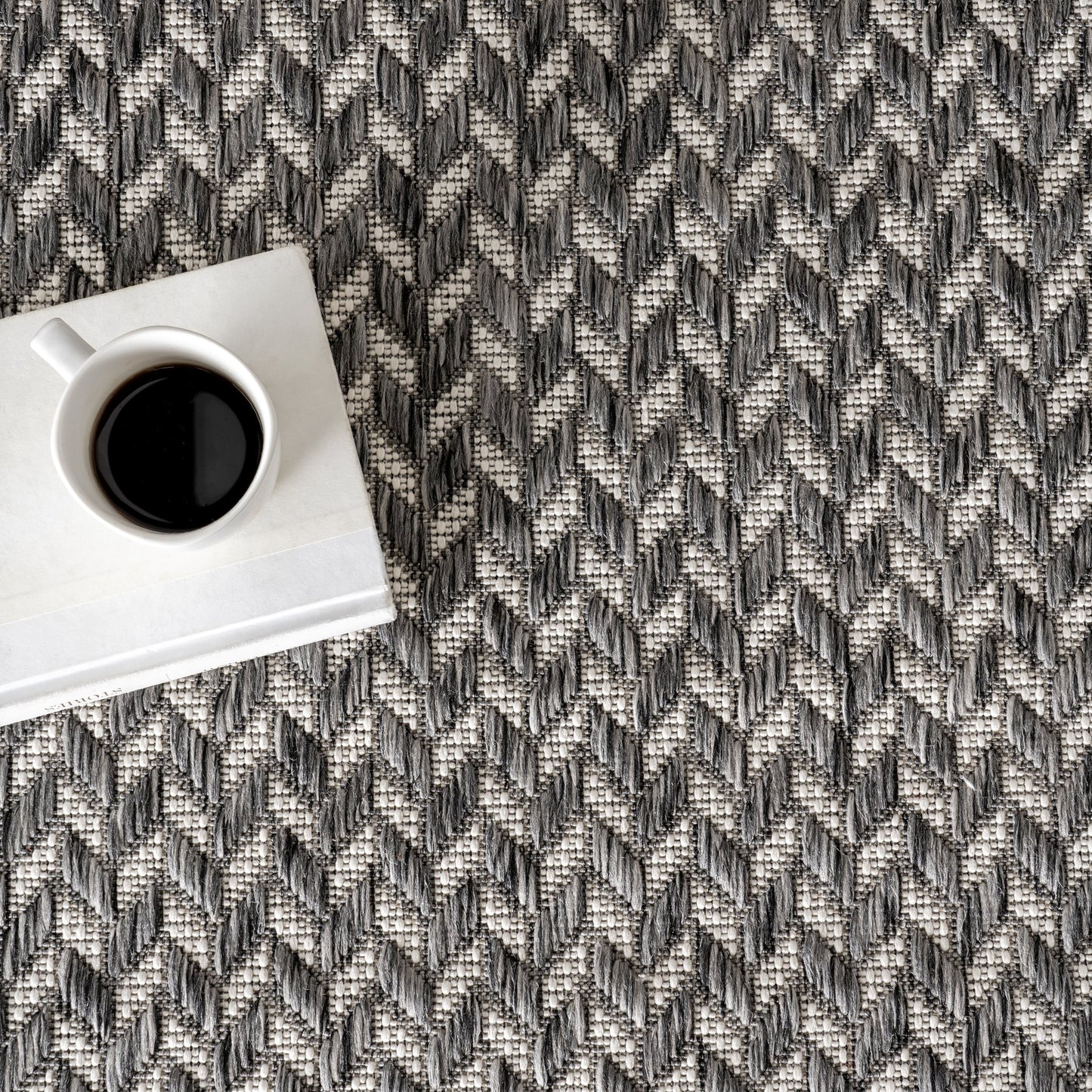 Nuloom Camryn Herringbone Indoor/Outdoor Area Rug