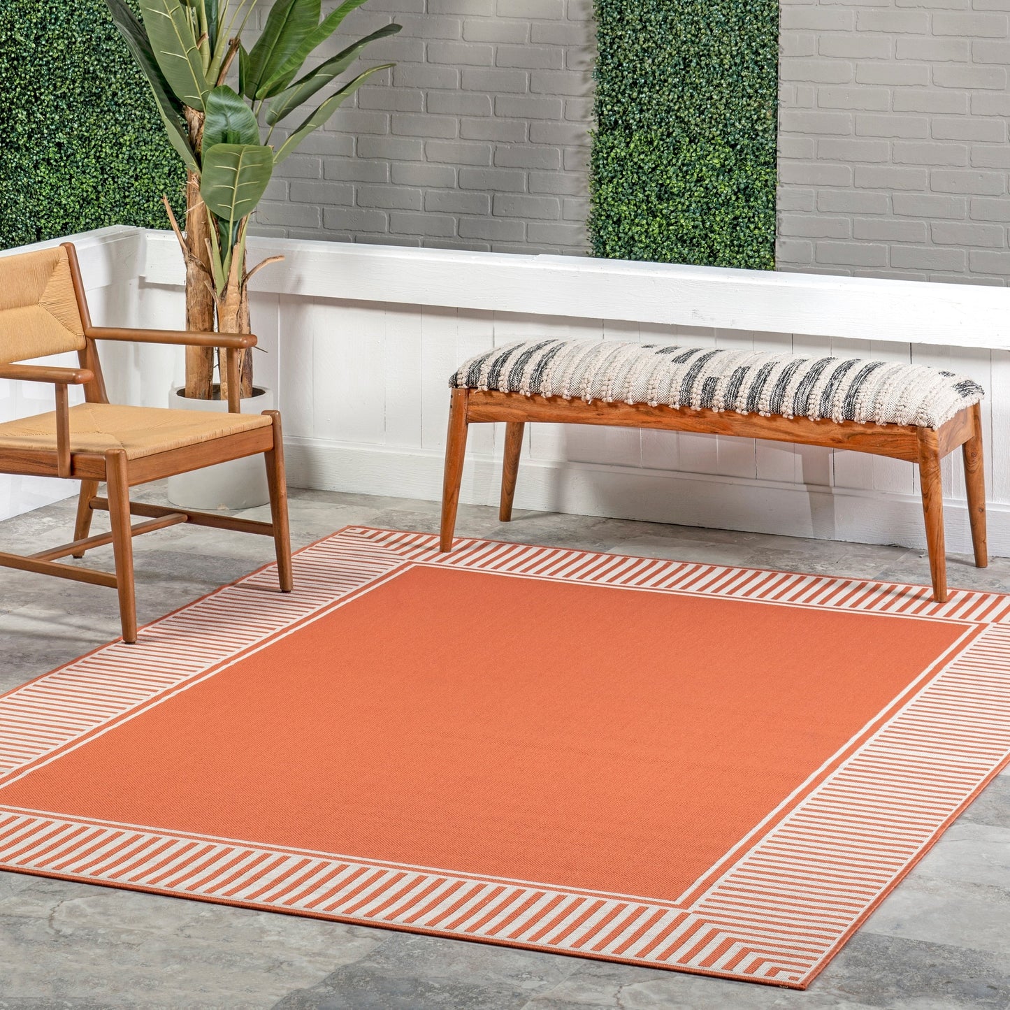 Nuloom Leah Classic Bordered Indoor/Outdoor Area Rug
