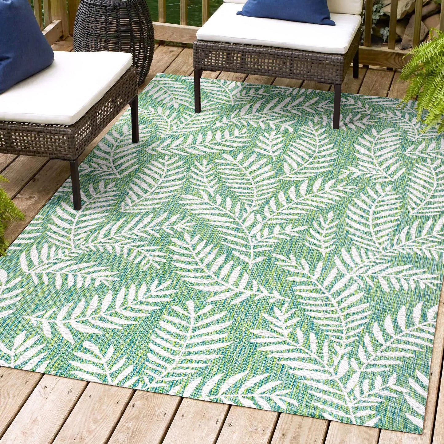 JONATHAN Y Galon Palm Frond Indoor/Outdoor Area Rug