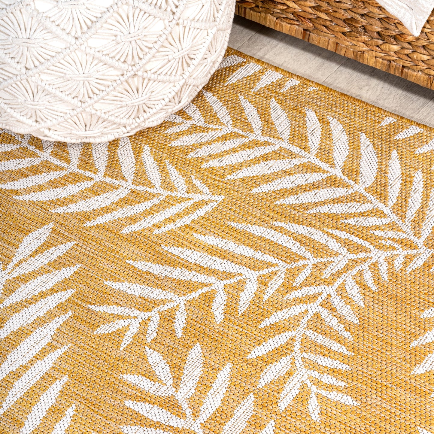 JONATHAN Y Galon Palm Frond Indoor/Outdoor Area Rug