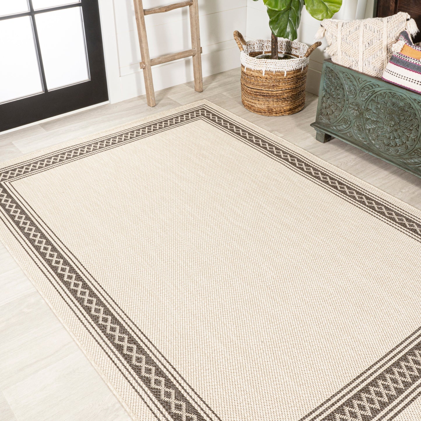 JONATHAN Y Havana Classic Diamond Border Indoor/Outdoor Area Rug