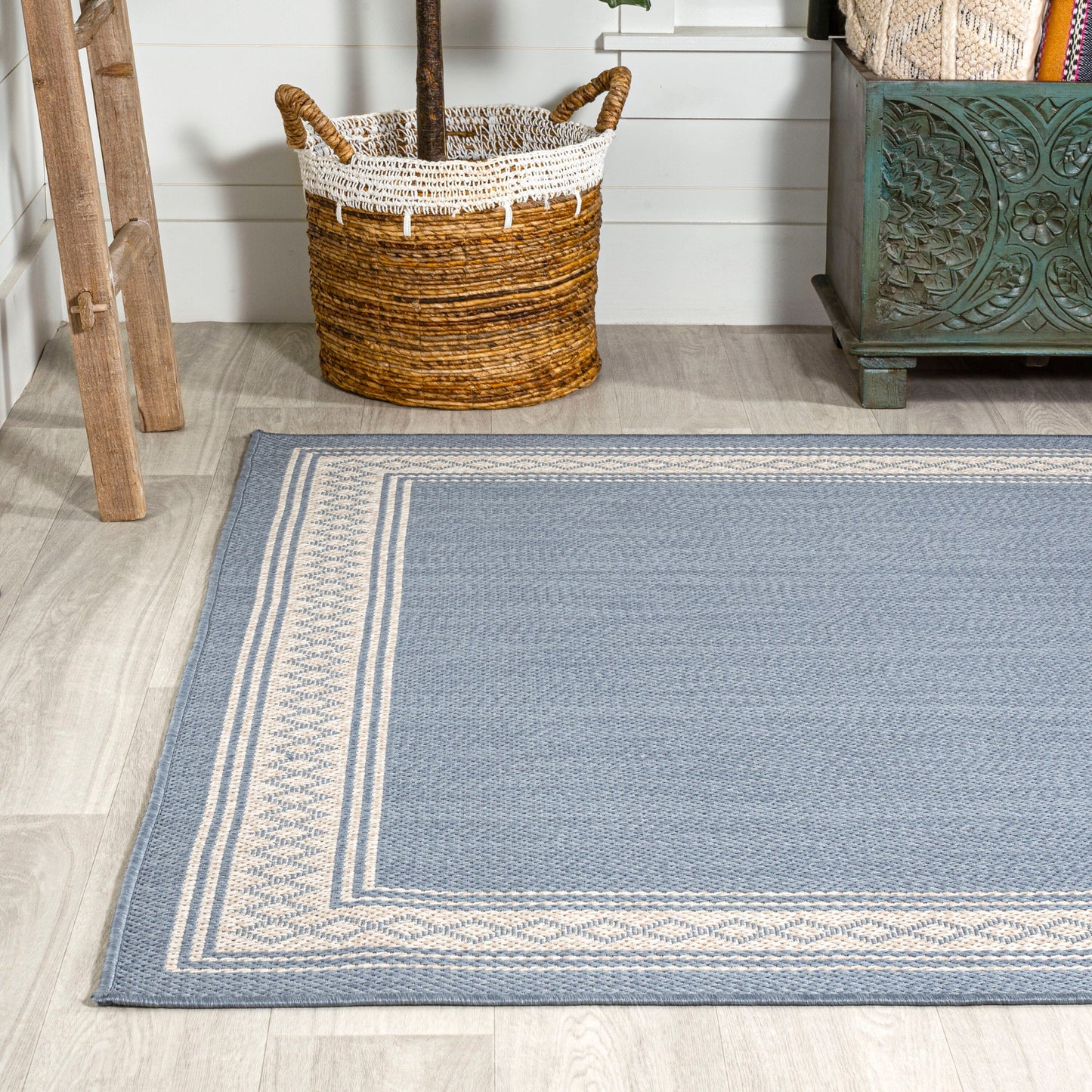 JONATHAN Y Havana Classic Diamond Border Indoor/Outdoor Area Rug