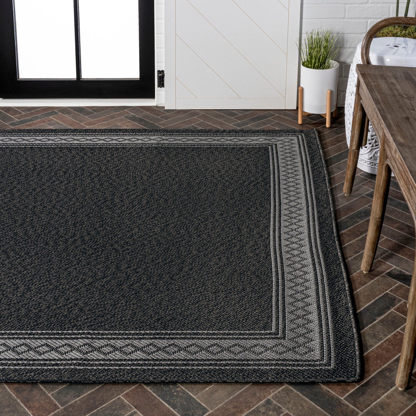 JONATHAN Y Havana Classic Diamond Border Indoor/Outdoor Area Rug
