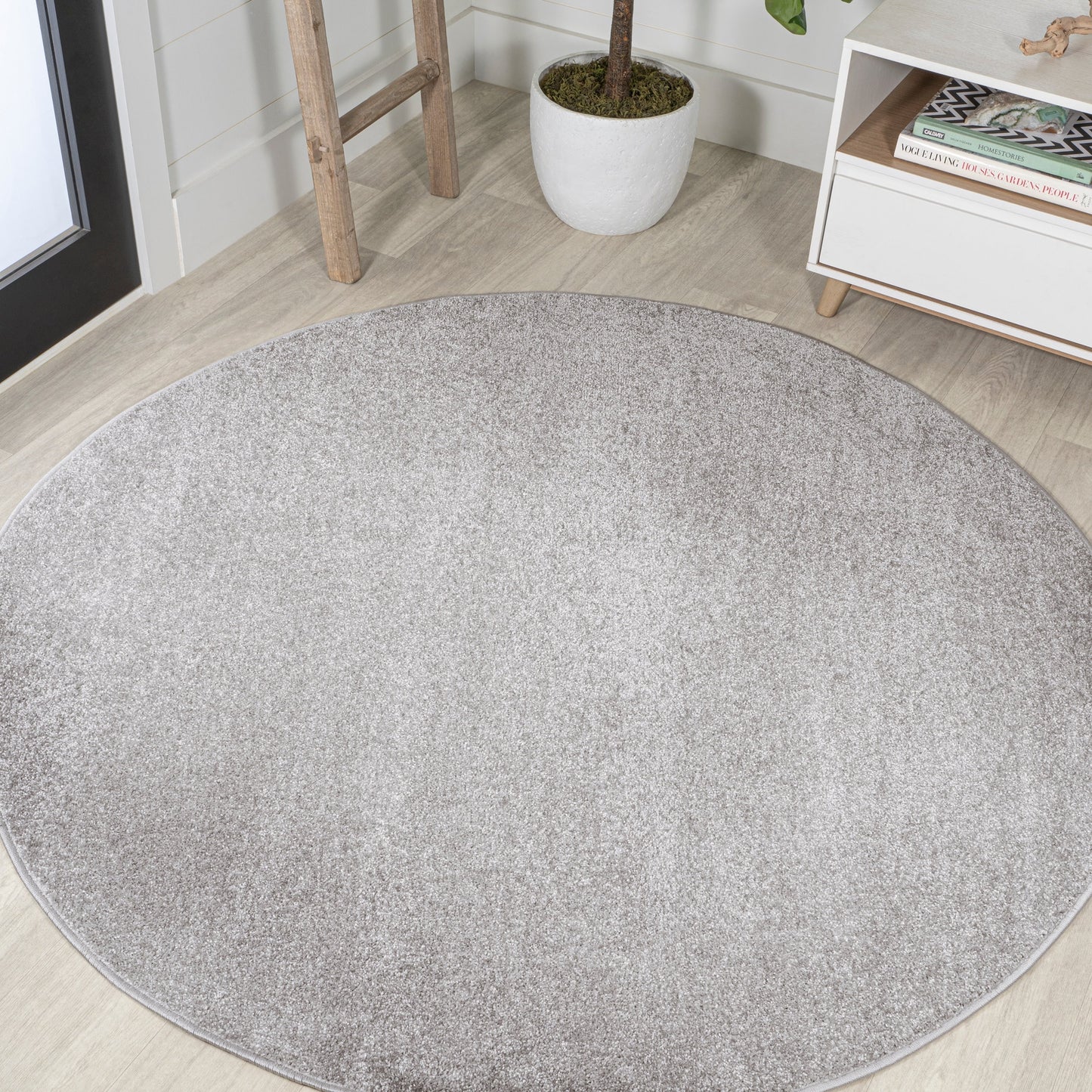 JONATHAN Y Tumbling Solid Low-Pile Area Rug