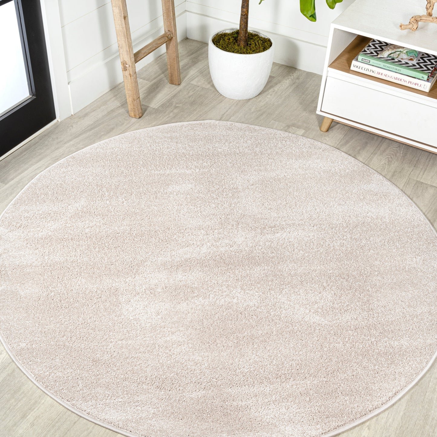 JONATHAN Y Tumbling Solid Low-Pile Area Rug