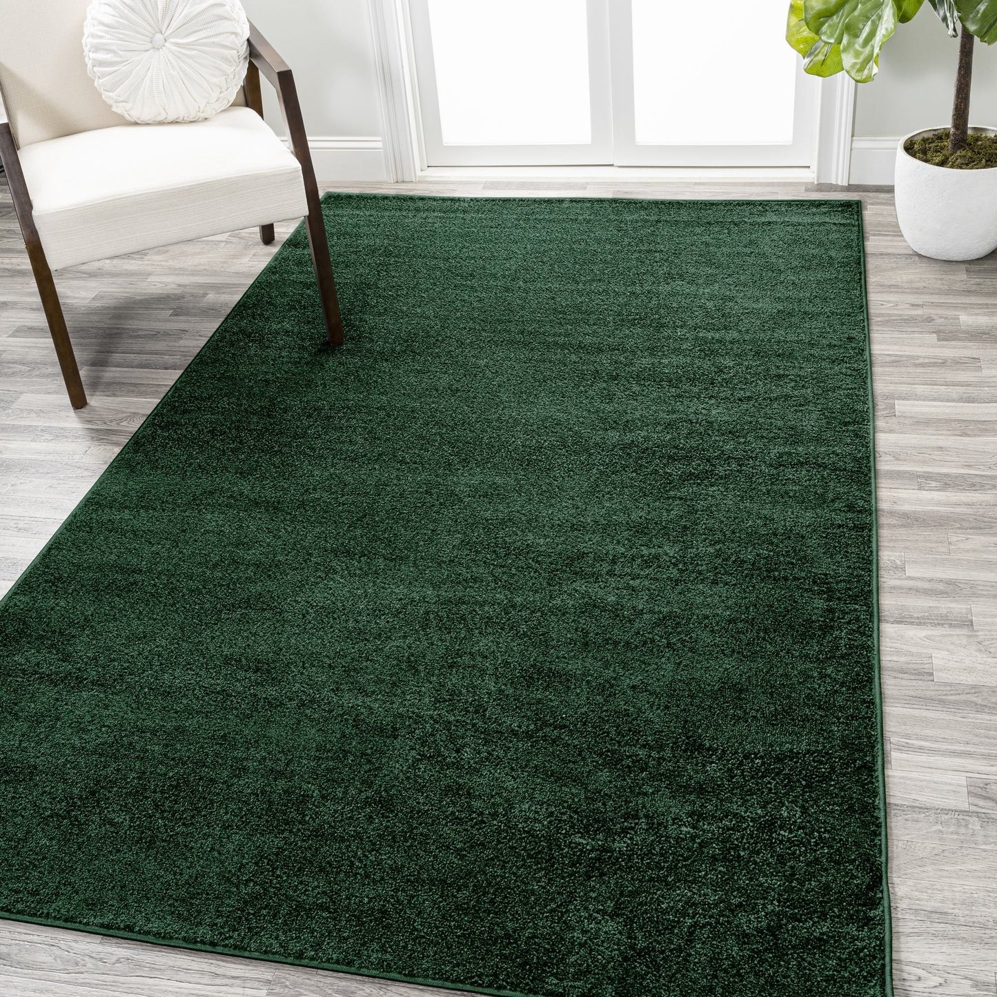 JONATHAN Y Tumbling Solid Low-Pile Area Rug