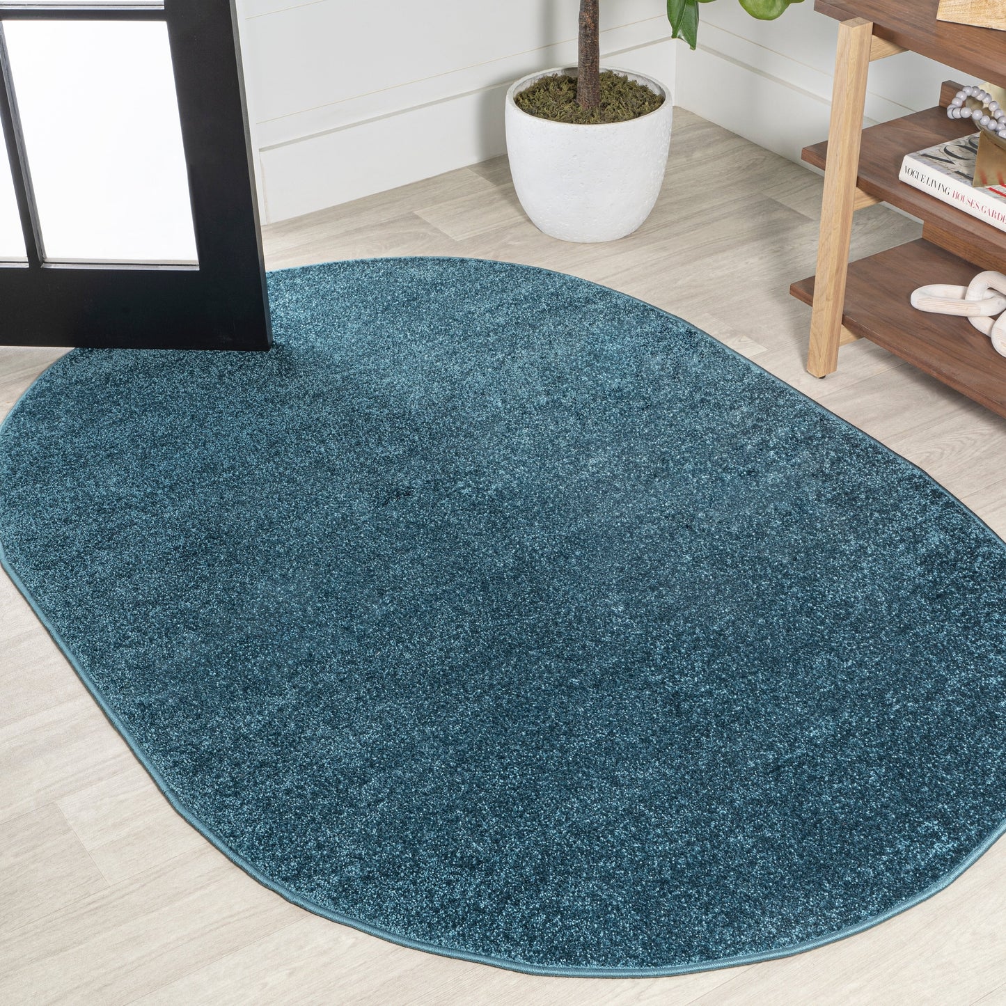 JONATHAN Y Tumbling Solid Low-Pile Area Rug