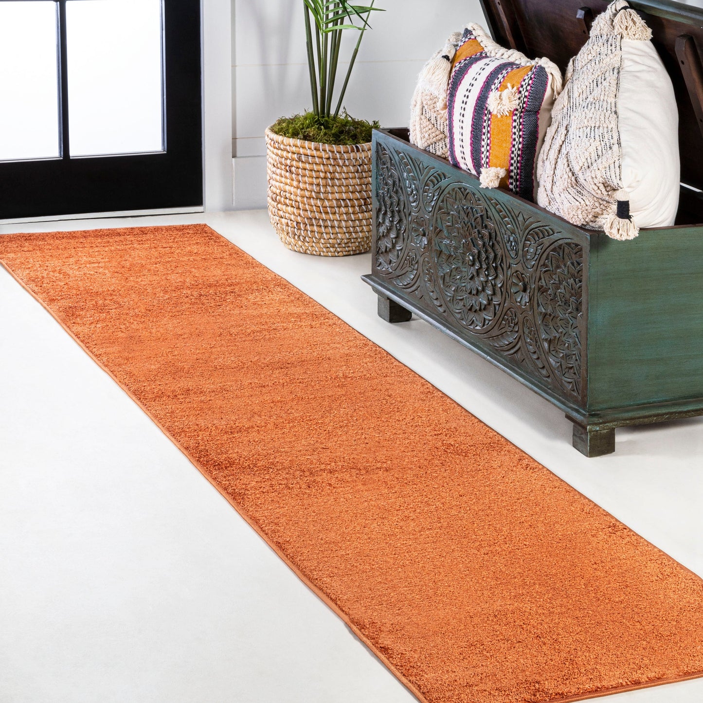 JONATHAN Y Tumbling Solid Low-Pile Area Rug