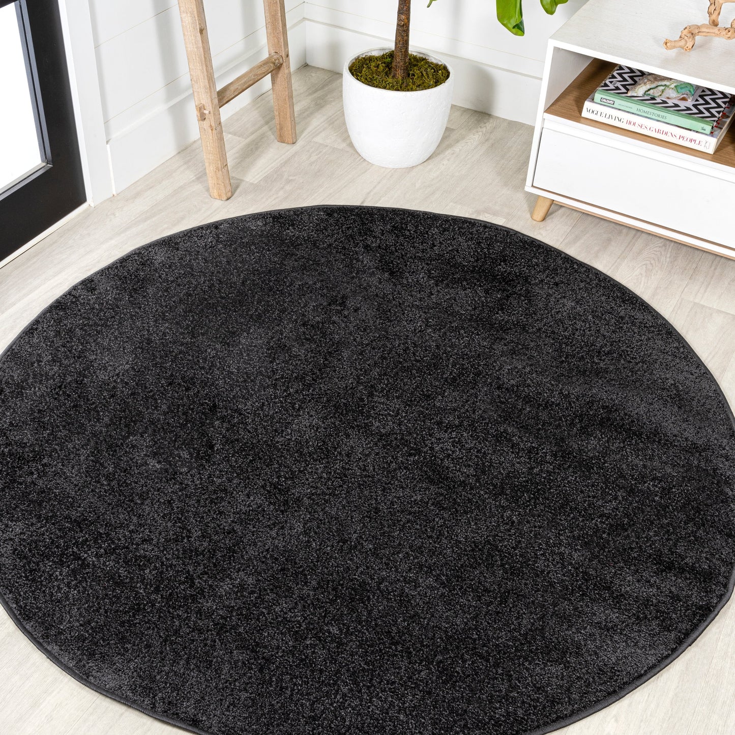 JONATHAN Y Tumbling Solid Low-Pile Area Rug