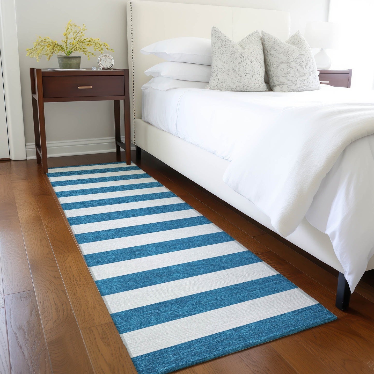 Machine Washable Indoor/ Outdoor Cabana Stripe Chantille Rug