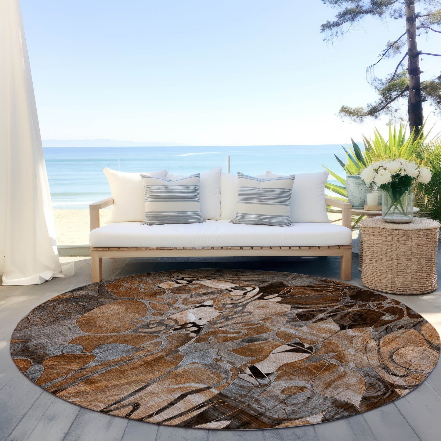 Machine Washable Indoor/ Outdoor Modern Floral Chantille Rug