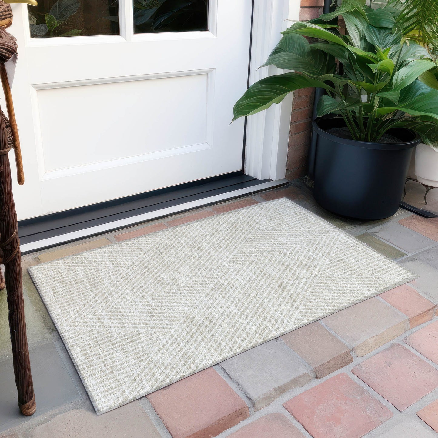 Machine Washable Indoor/ Outdoor Modern Geo Chantille Rug