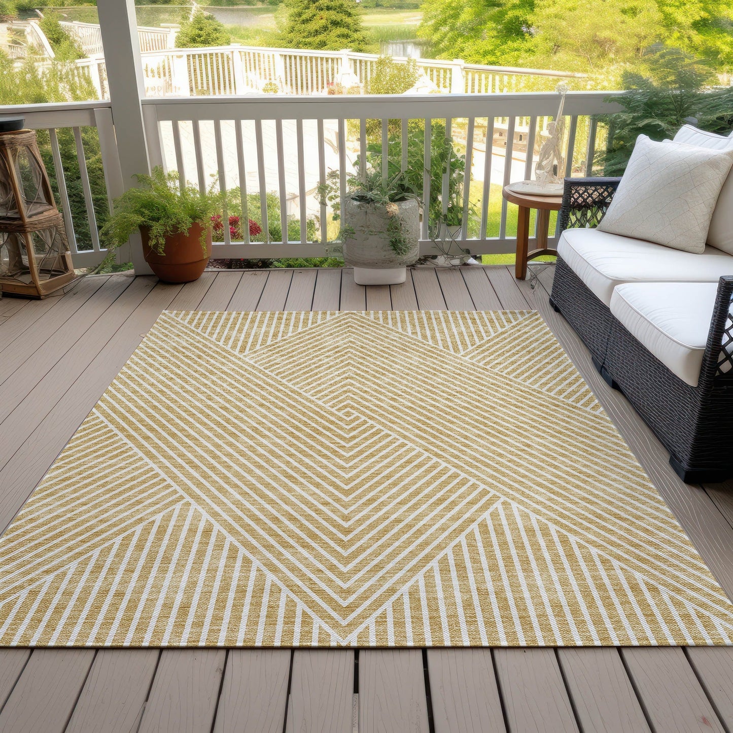 Machine Washable Indoor/ Outdoor Modern Geo Chantille Rug