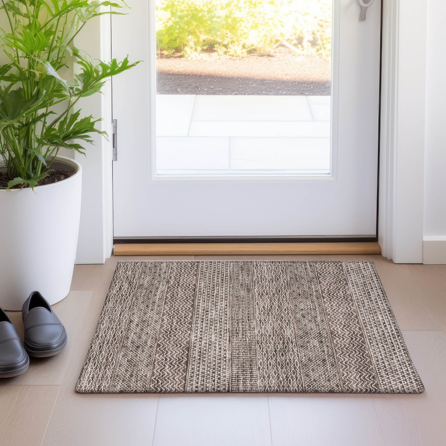 Machine Washable Indoor/ Outdoor Modern Stripes Chantille Rug