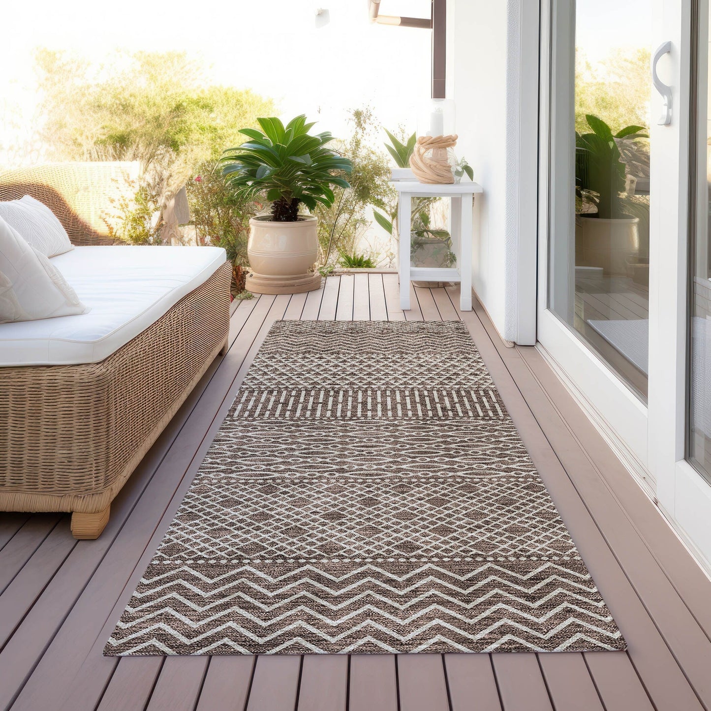 Machine Washable Indoor/ Outdoor Modern Stripes Chantille Rug