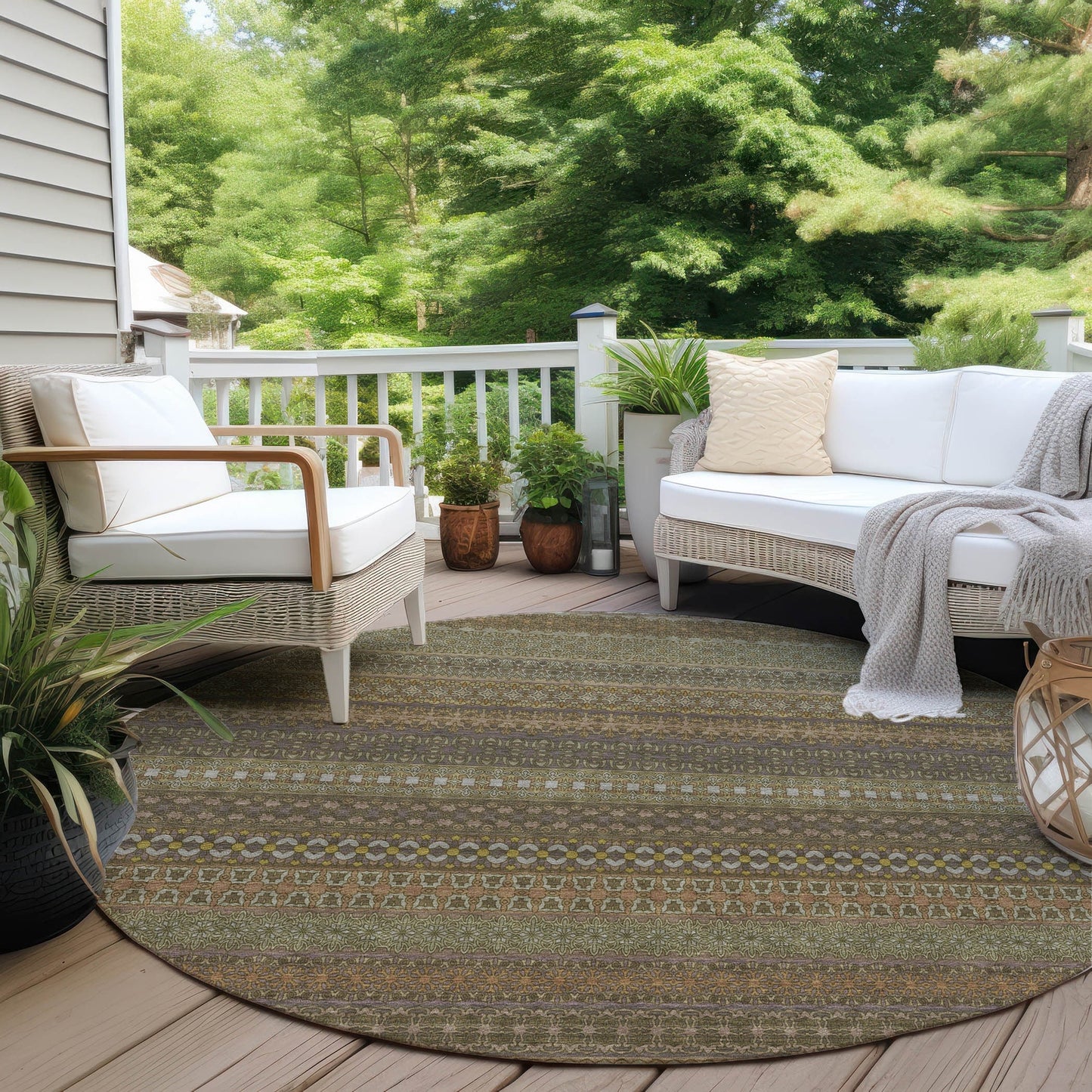 Machine Washable Indoor/ Outdoor Moroccan Stripes Chantille Rug