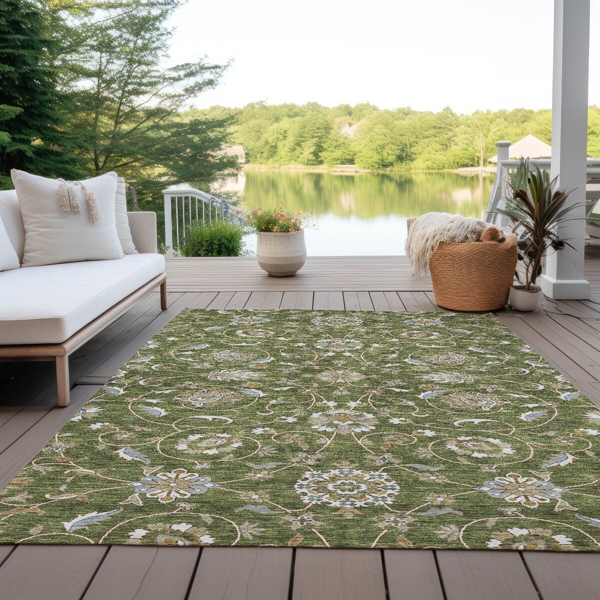 Machine Washable Indoor/ Outdoor Traditional KashanChantille Rug