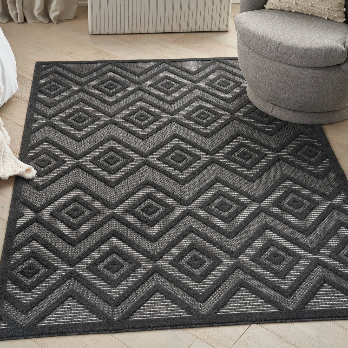 Nourison Versatile Indoor/Outdoor Geometric Flatweave Area Rug