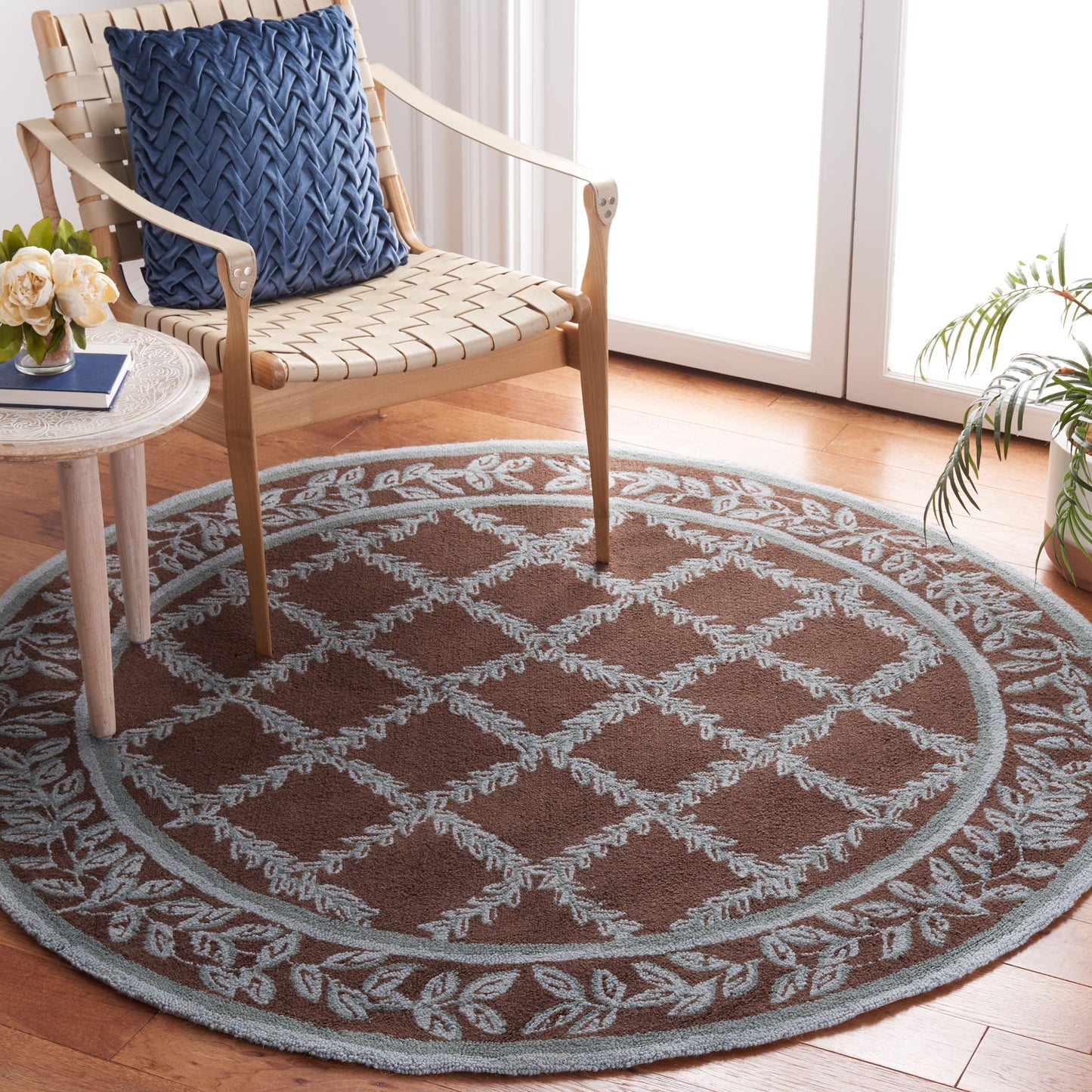 SAFAVIEH Handmade Chelsea Sunstripe Trellis French Country Wool Rug