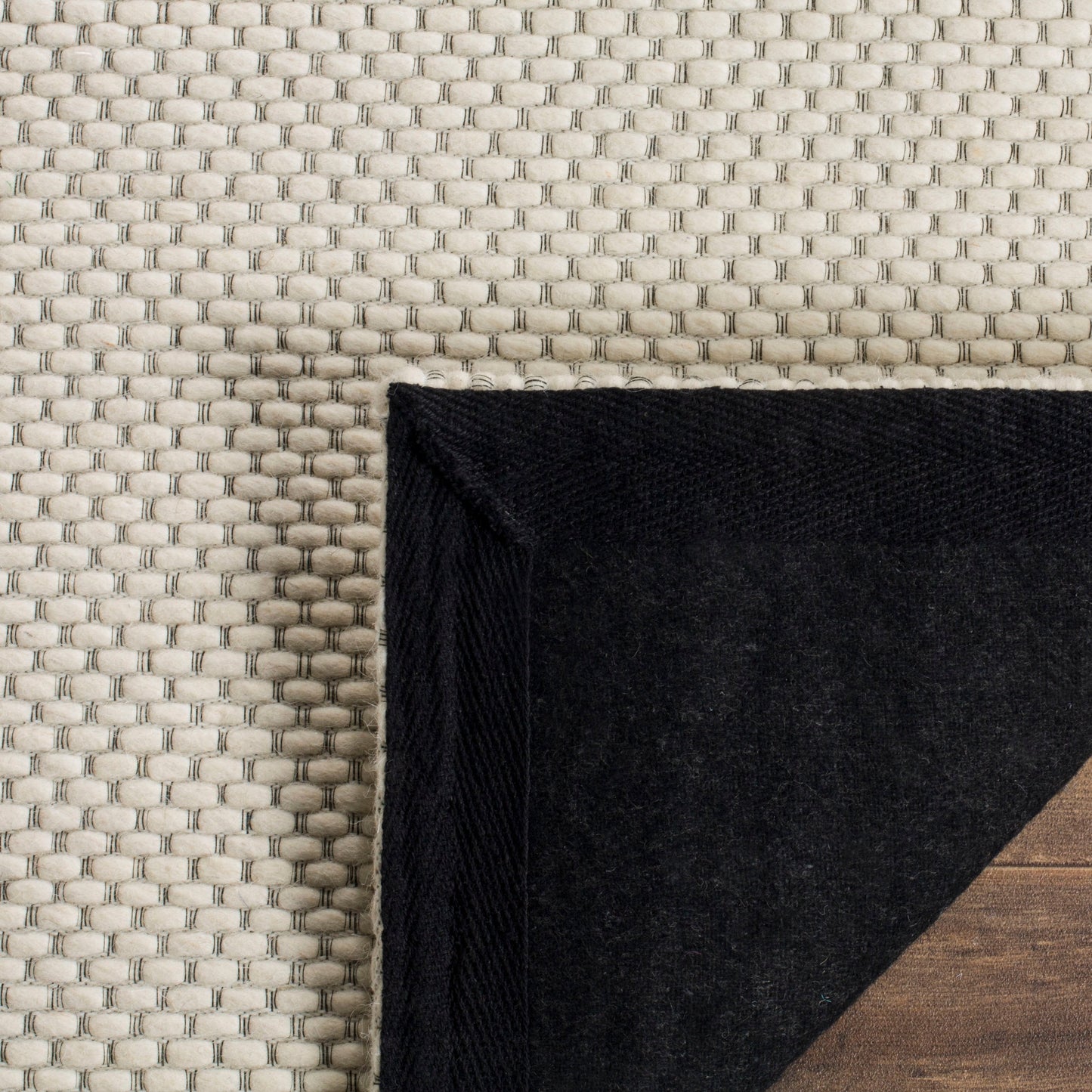 SAFAVIEH Handmade Natura Gerrita Wool Area Rug