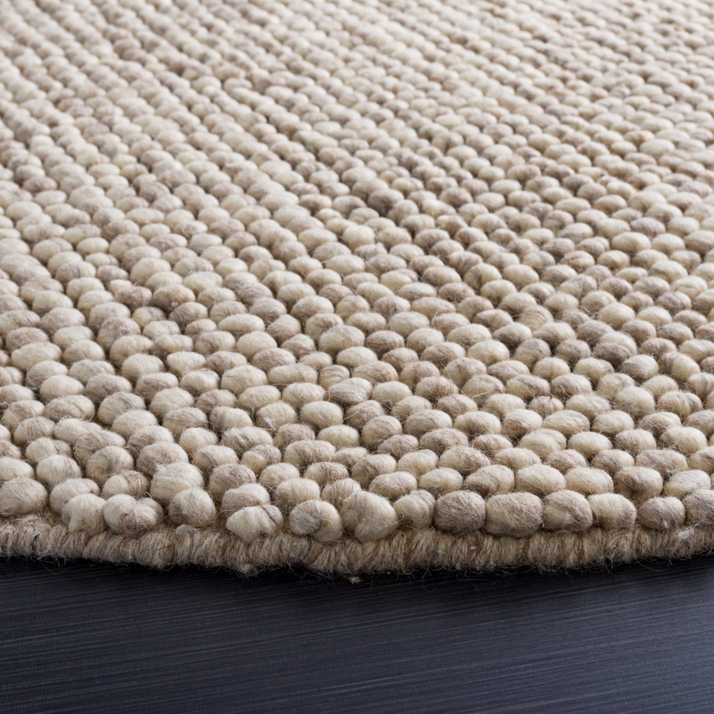 SAFAVIEH Handmade Natura Gonnie Wool Rug