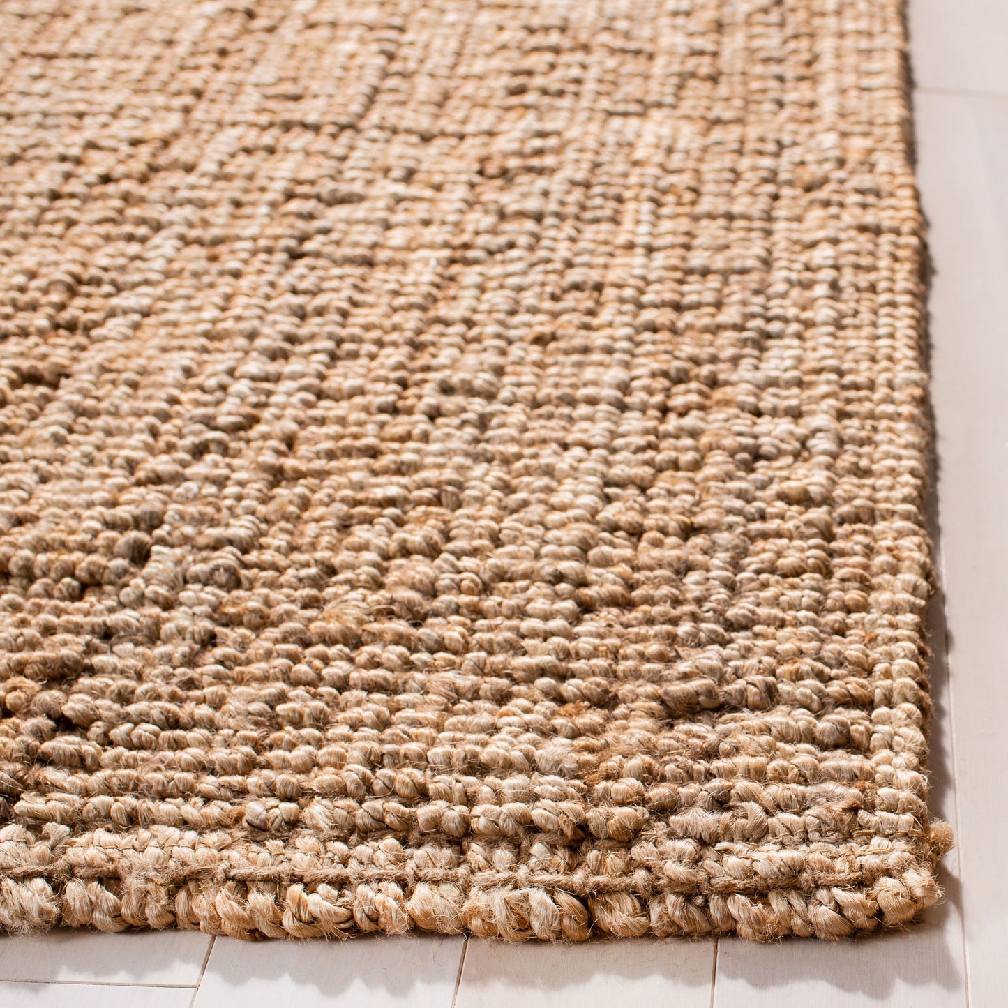SAFAVIEH Handmade Natural Fiber Nihada Casual Solid Jute Rug