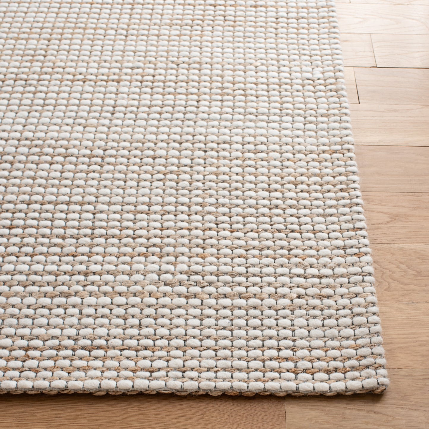 SAFAVIEH Handmade Natural Fiber Yareli Jute & Wool Rug..