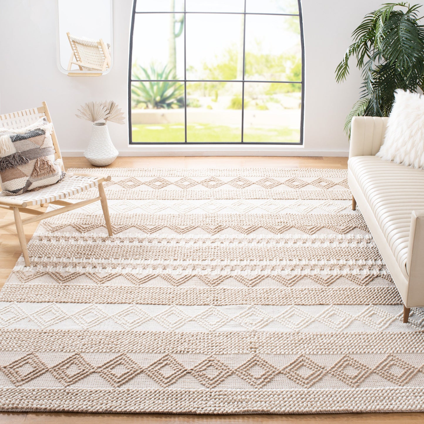 SAFAVIEH, Handmade Natura Paladia Wool Rug