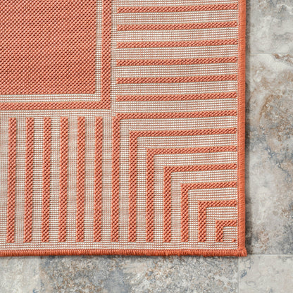 Nuloom Leah Classic Bordered Indoor/Outdoor Area Rug