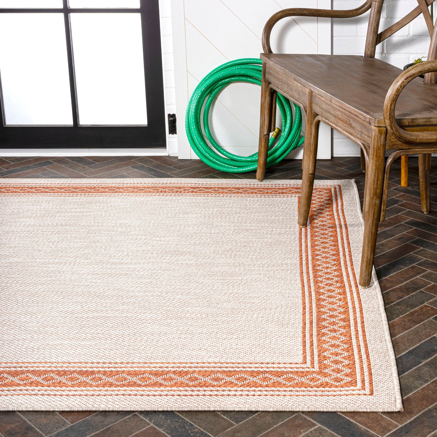 JONATHAN Y Havana Classic Diamond Border Indoor/Outdoor Area Rug
