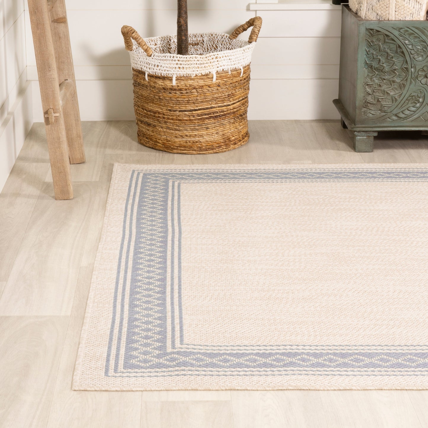 JONATHAN Y Havana Classic Diamond Border Indoor/Outdoor Area Rug