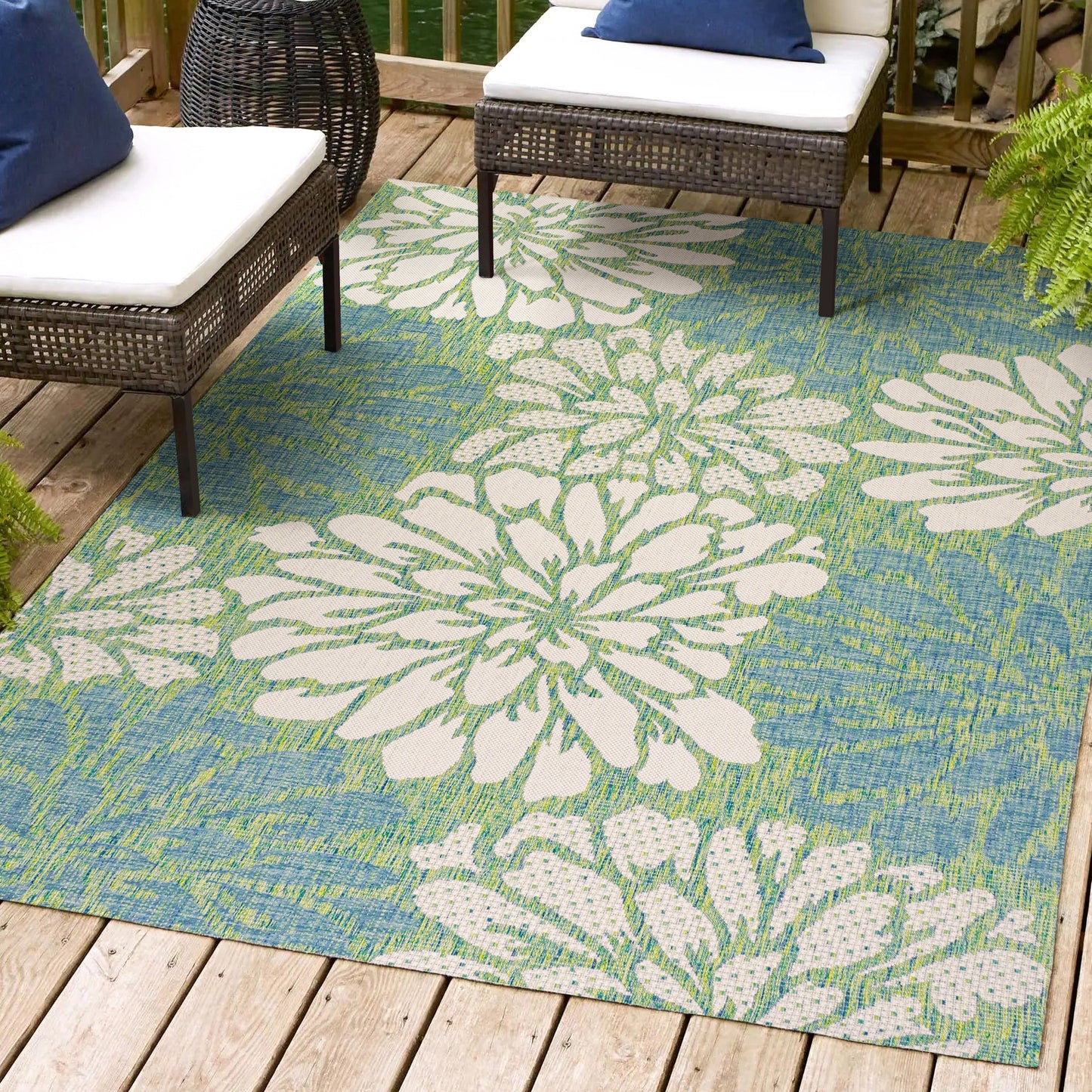 JONATHAN Y Floral Textured Weave Indoor/Outdoor Area Rug