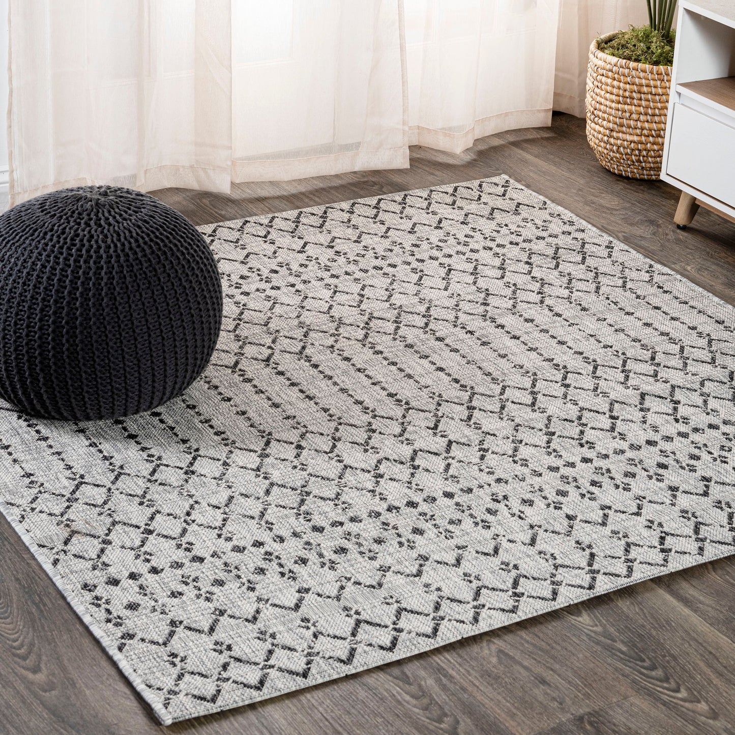 JONATHAN Y Trebol Moroccan Geometric Textured Weave Indoor/Outdoor Area Rug