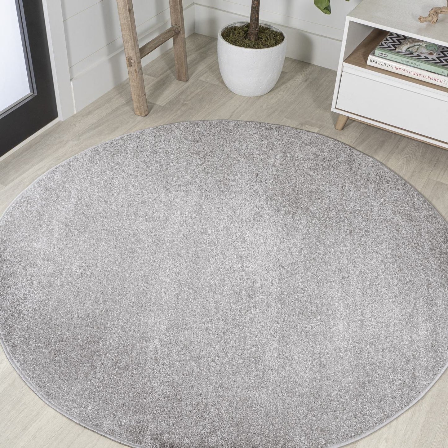 JONATHAN Y Tumbling Solid Low-Pile Area Rug