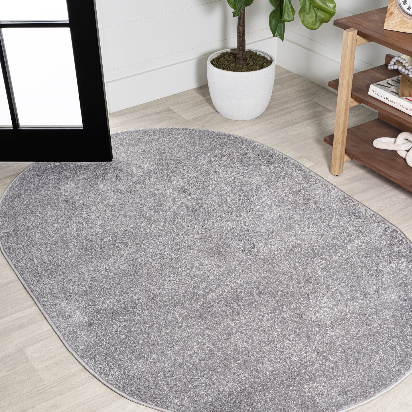 JONATHAN Y Tumbling Solid Low-Pile Area Rug