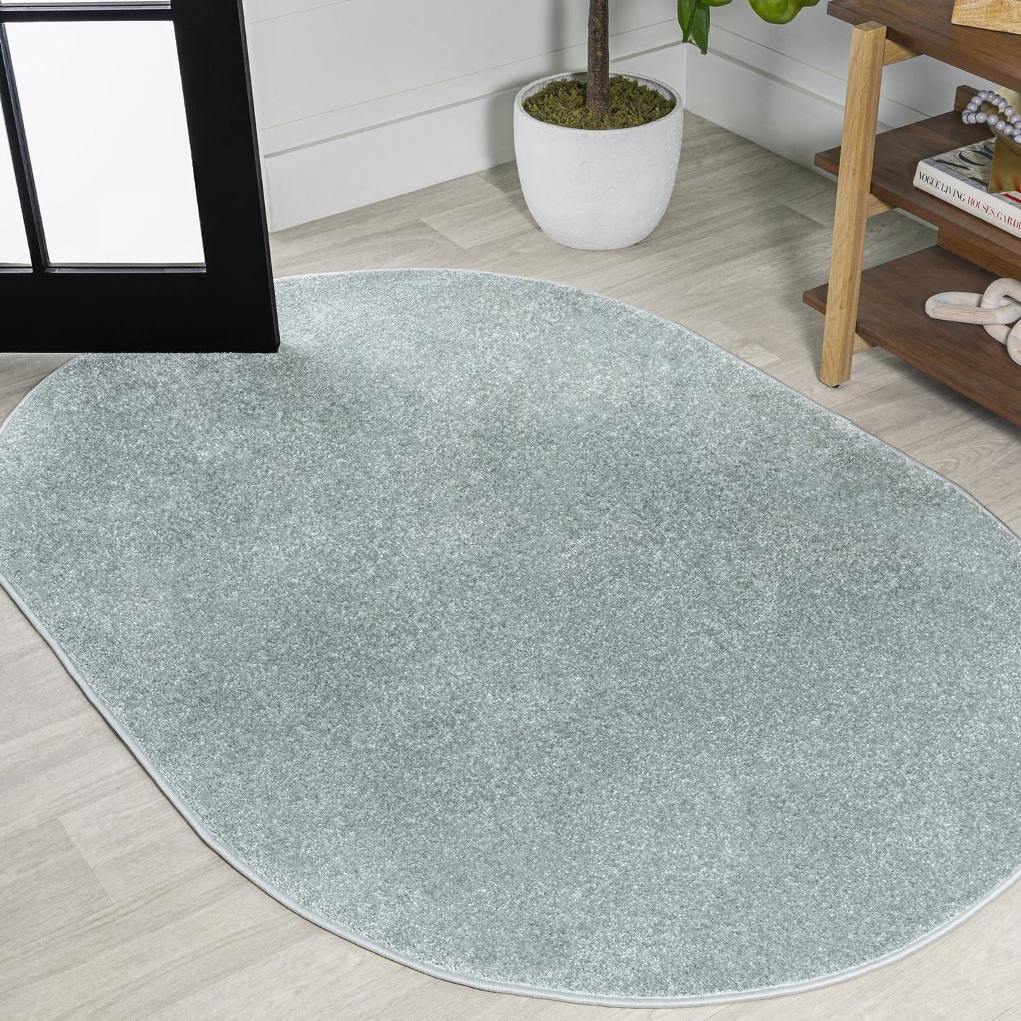 JONATHAN Y Tumbling Solid Low-Pile Area Rug