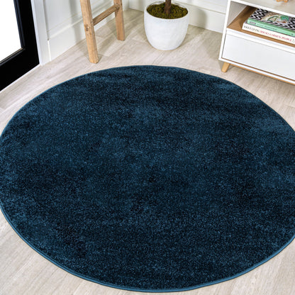 JONATHAN Y Tumbling Solid Low-Pile Area Rug