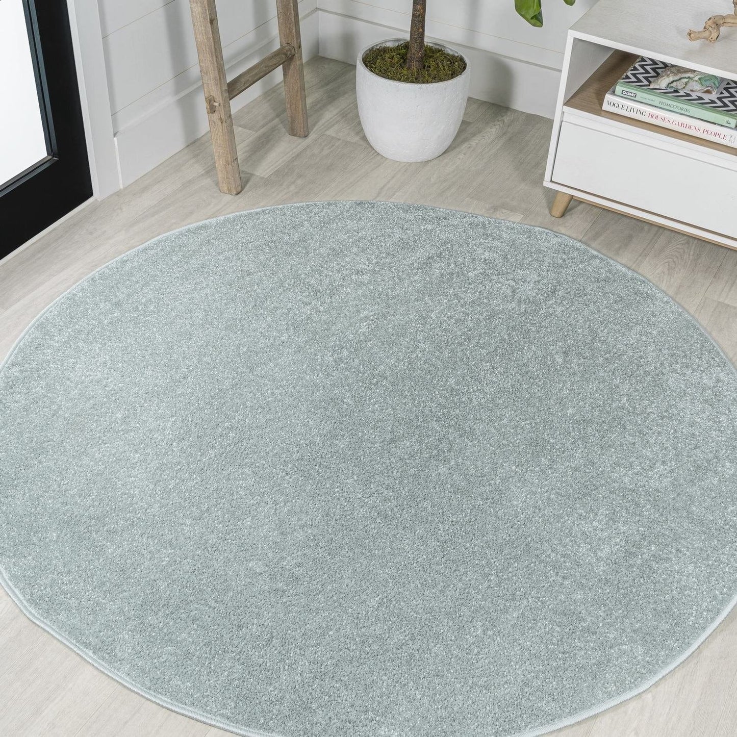JONATHAN Y Tumbling Solid Low-Pile Area Rug