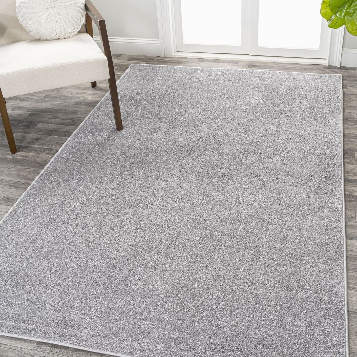 JONATHAN Y Tumbling Solid Low-Pile Area Rug