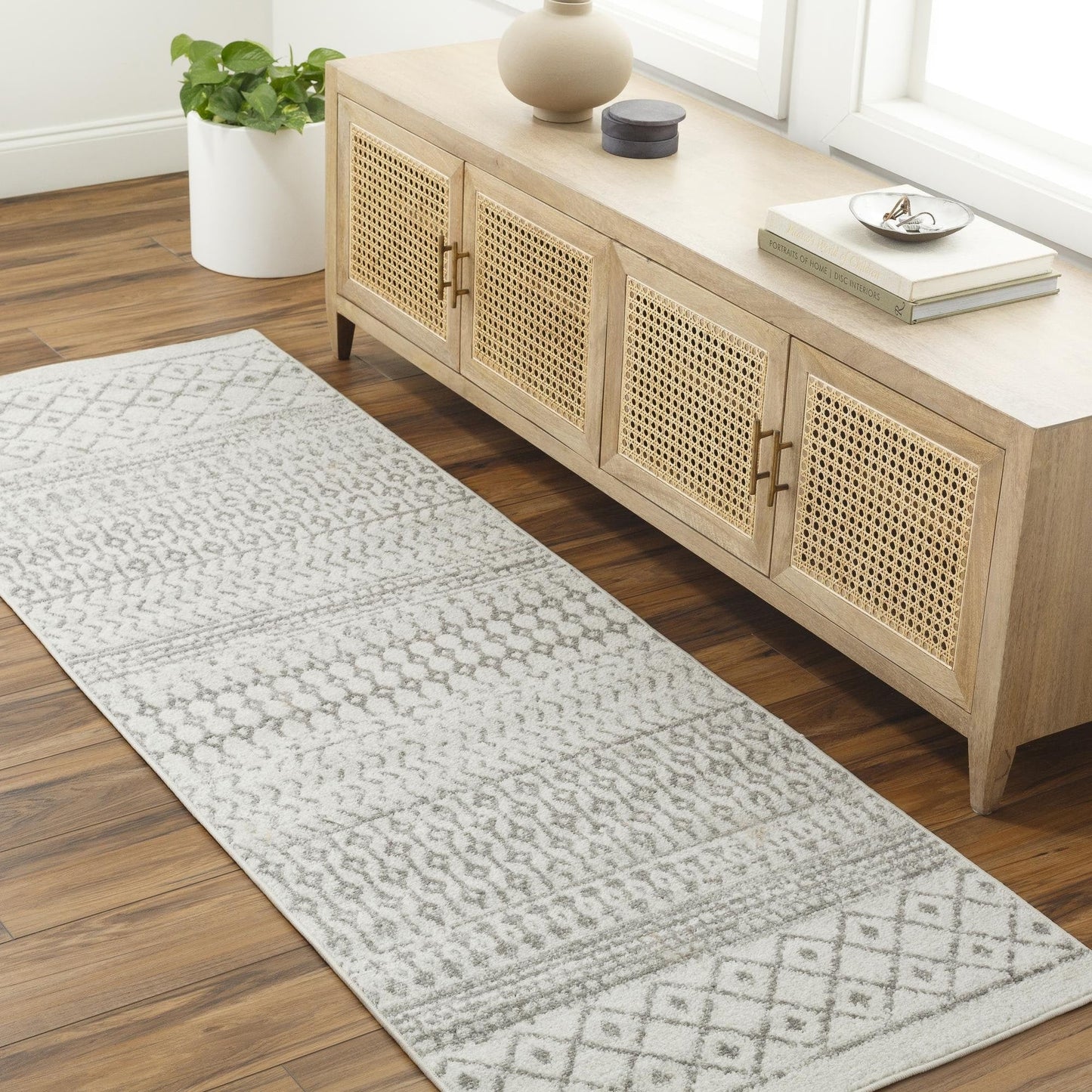 Livabliss Elaziz Moroccan Geometric Area Rug