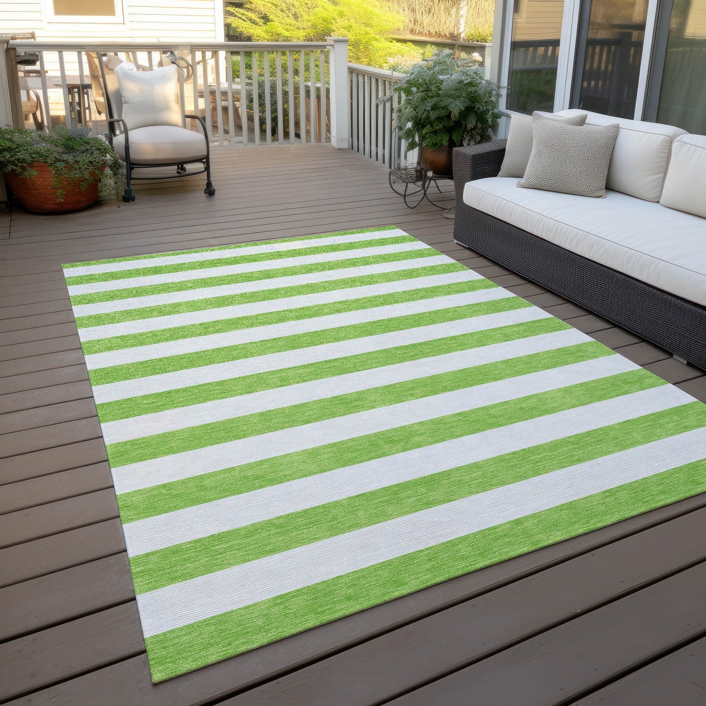 Machine Washable Indoor/ Outdoor Cabana Stripe Chantille Rug