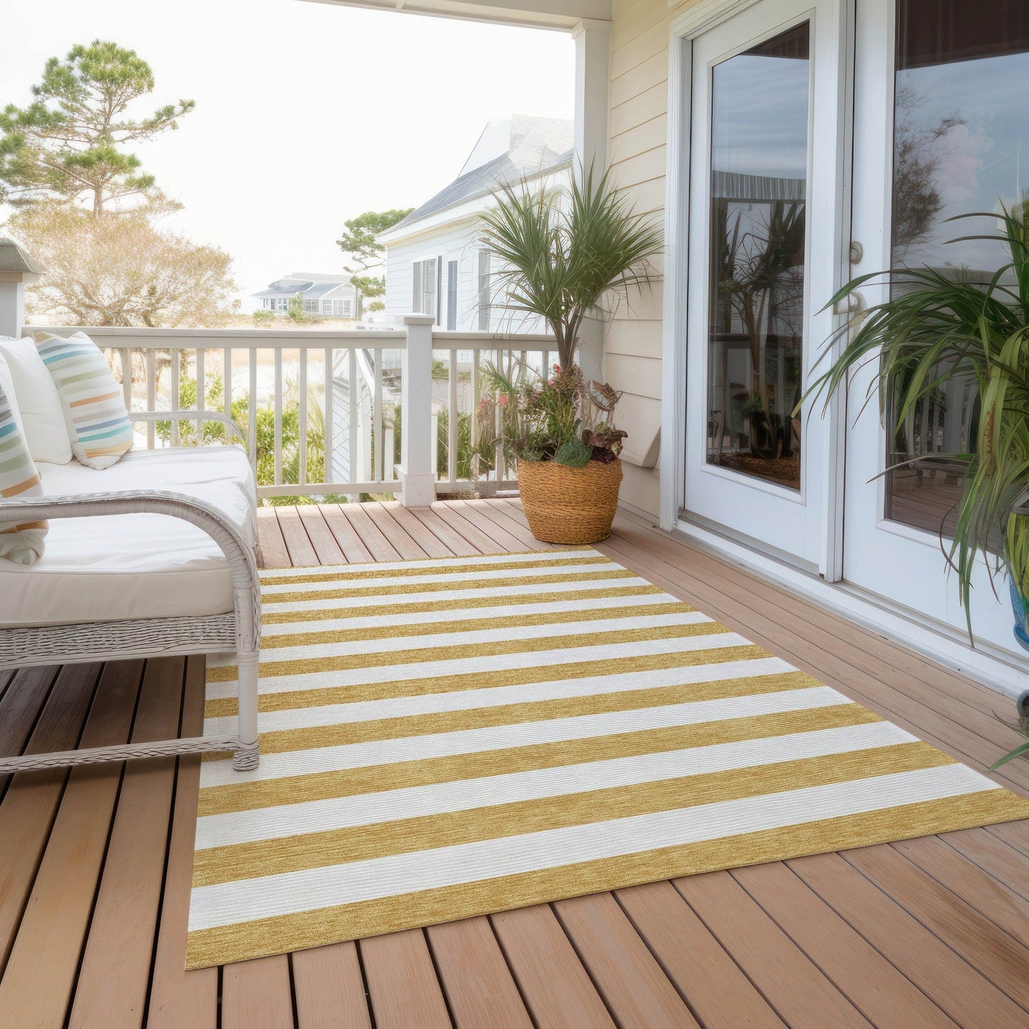 Machine Washable Indoor/ Outdoor Cabana Stripe Chantille Rug