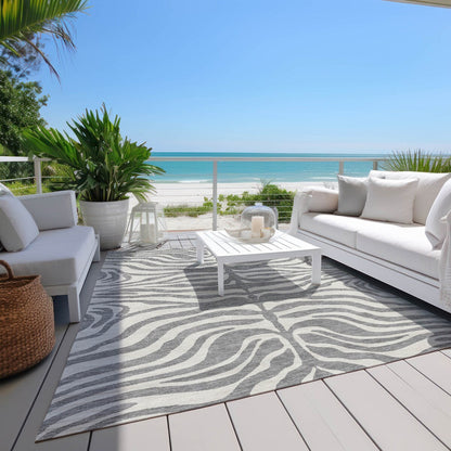 Machine Washable Indoor/ Outdoor Modern Animal Print Chantille Rug