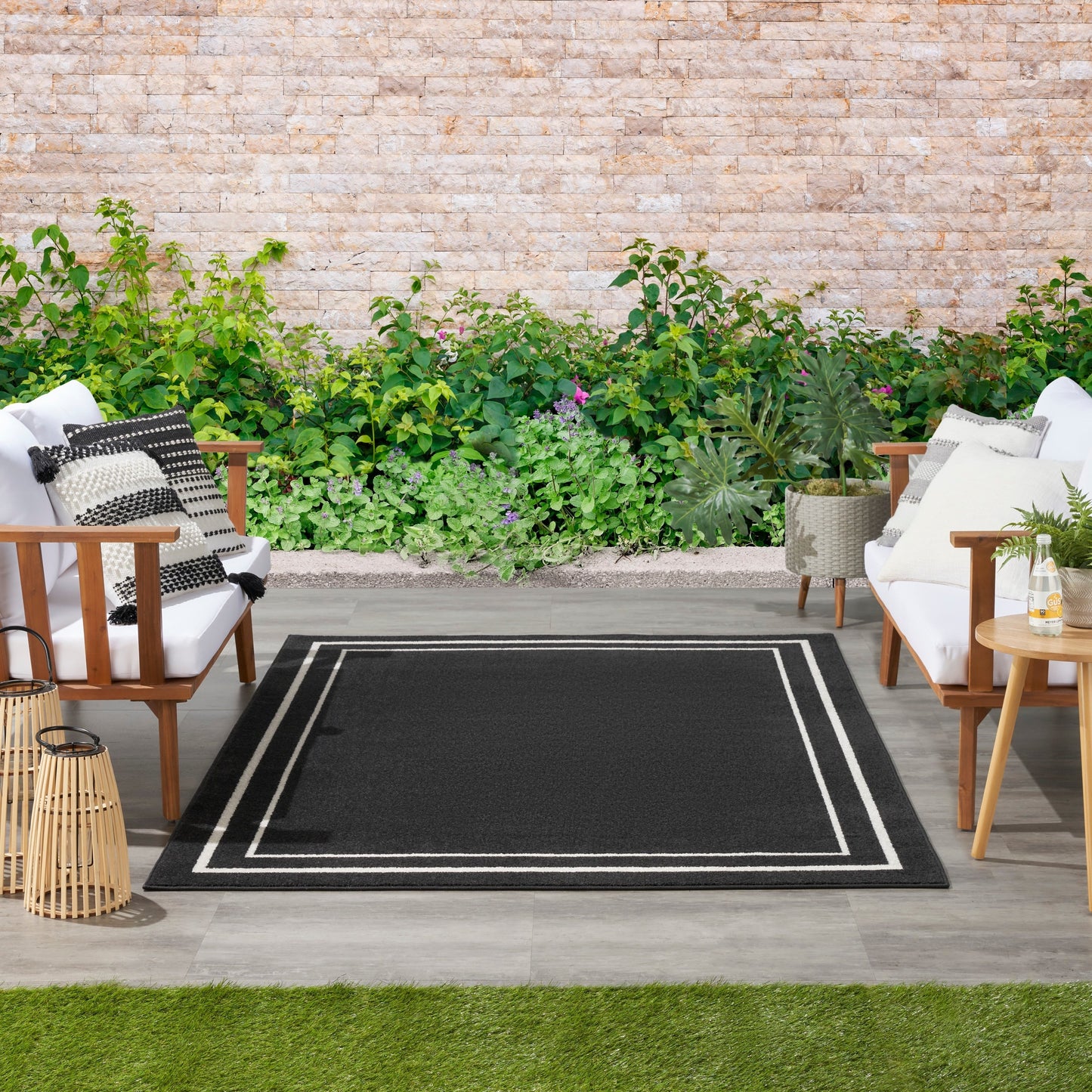 Nourison Essentials Indoor/Outdoor Solid Area Rug