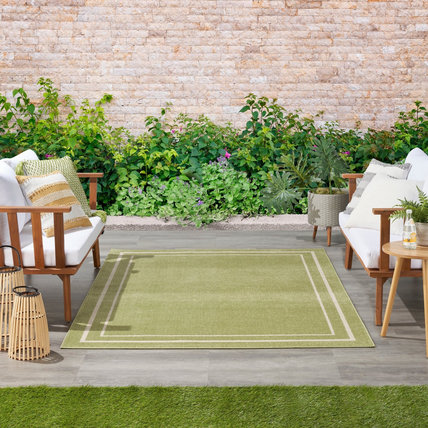 Nourison Essentials Indoor/Outdoor Solid Area Rug