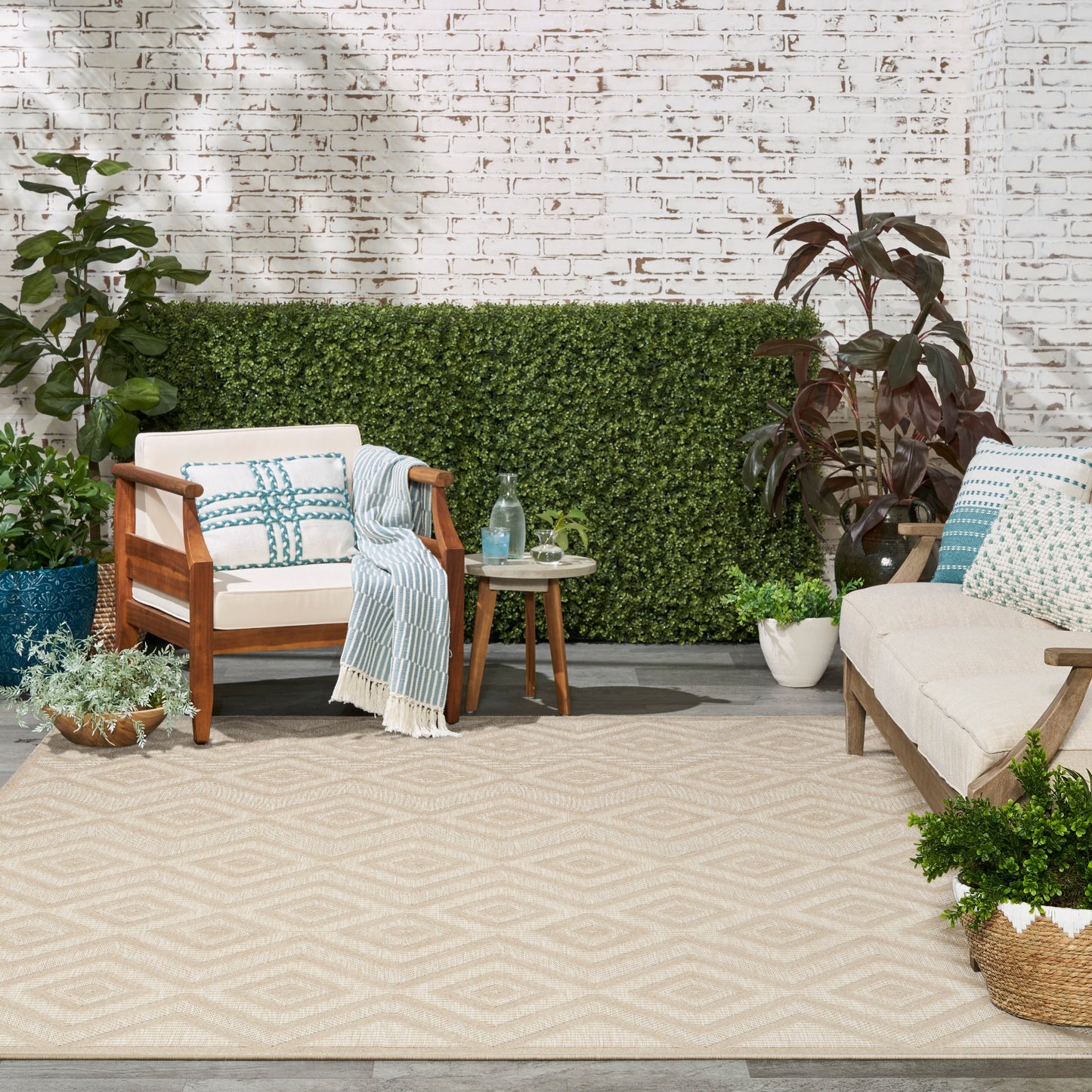 Nourison Versatile Indoor/Outdoor Geometric Flatweave Area Rug