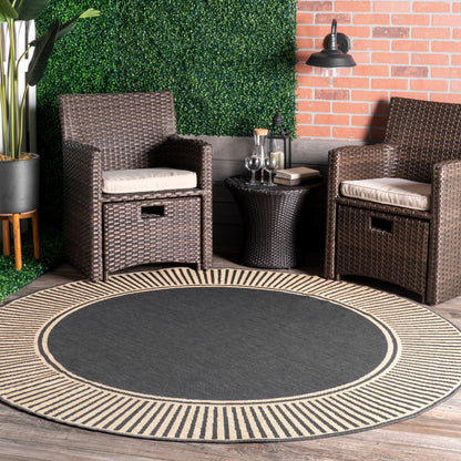 Nuloom Leah Classic Bordered Indoor/Outdoor Area Rug