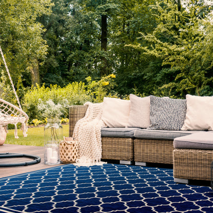 SAFAVIEH Courtyard Kristelle Indoor/ Outdoor Waterproof Patio Backyard Rug