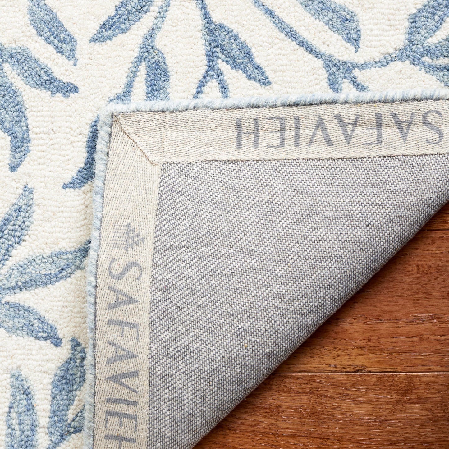 SAFAVIEH Handmade Jardin Mariegret Wool Rug