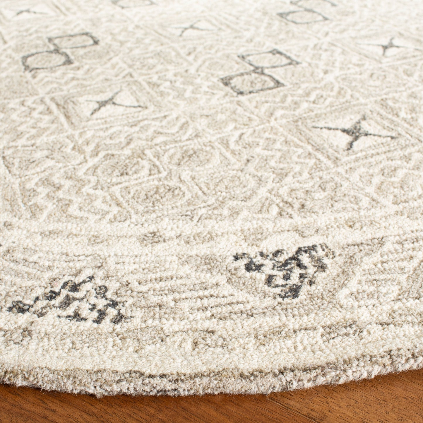 SAFAVIEH Handmade Micro-Loop Lutetia Wool Rug